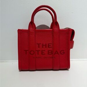 NWT Marc Jacobs The Tote Bag crossbody true red